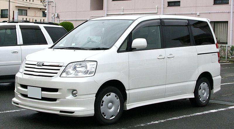 Toyota Noah 