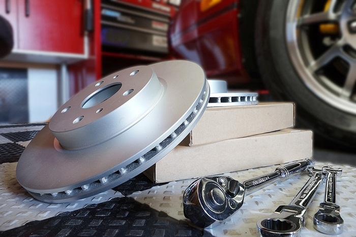 Guide to Brake Maintenance: Replacement Costs and Warning Signs