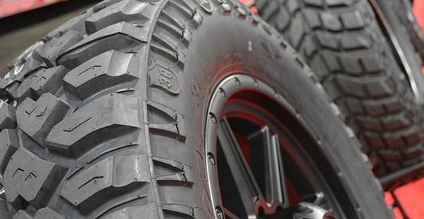 heavy duty truck tire with inner tubes