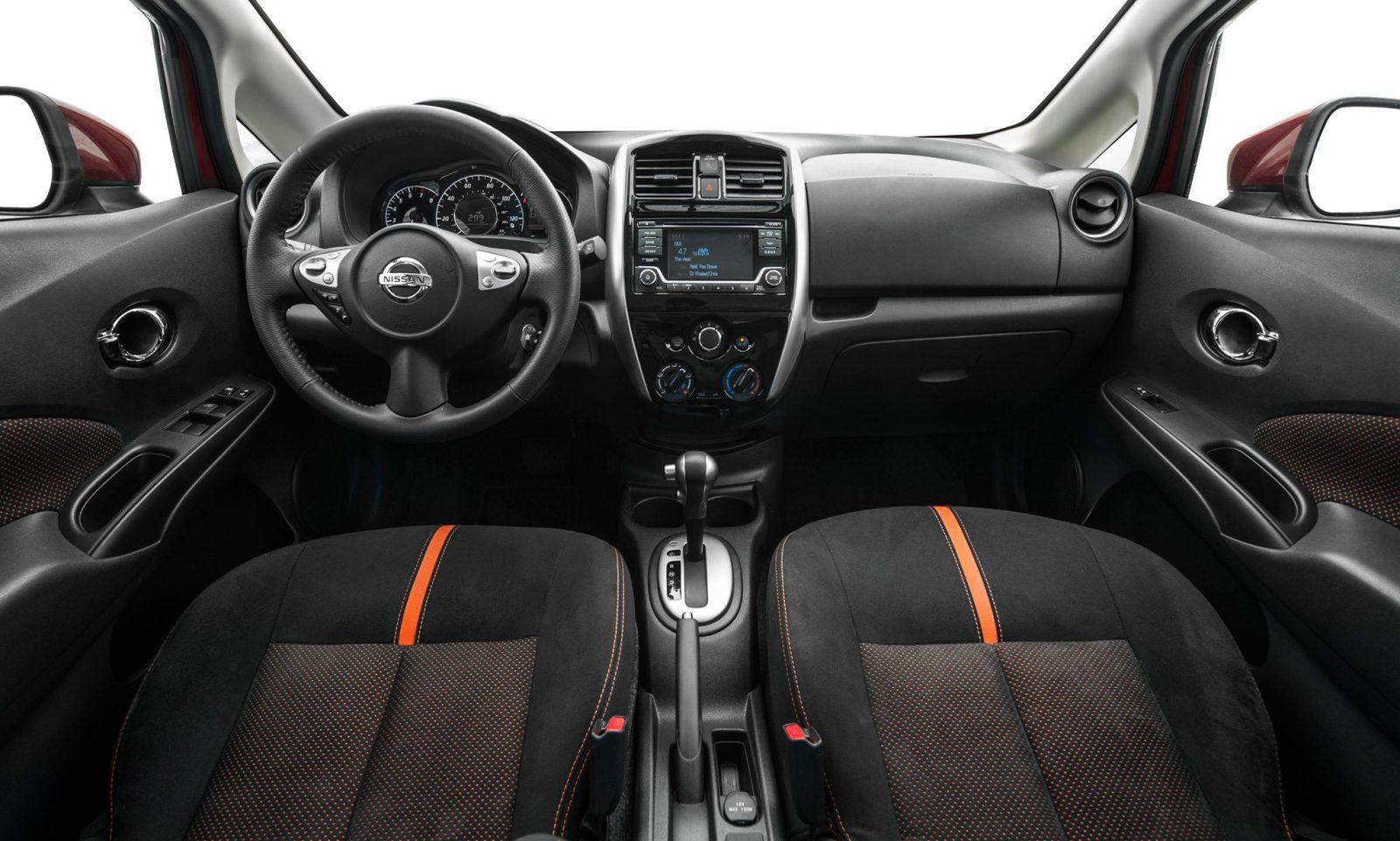 Interior Nissan Note 2015