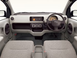 Toyota Passo interior