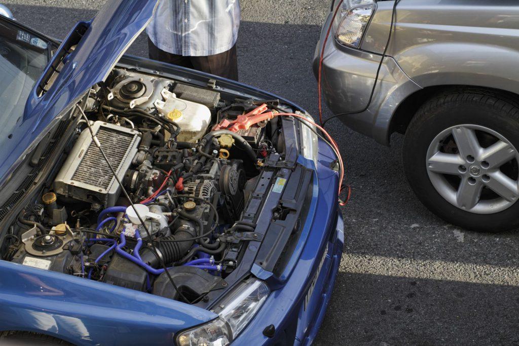 how to kick start a dead car battery