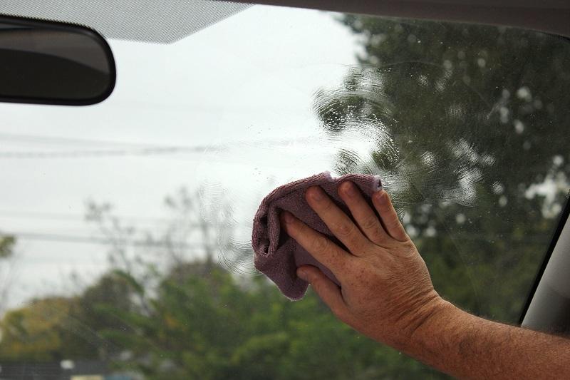 windshield cleaning