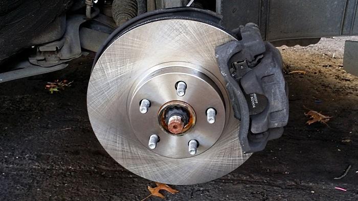 8 Reasons Your Car Is Making Grinding Noise When Braking