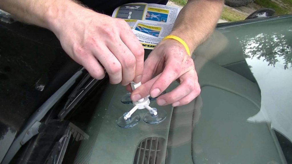 Prepare for yourself a windshield repair kit