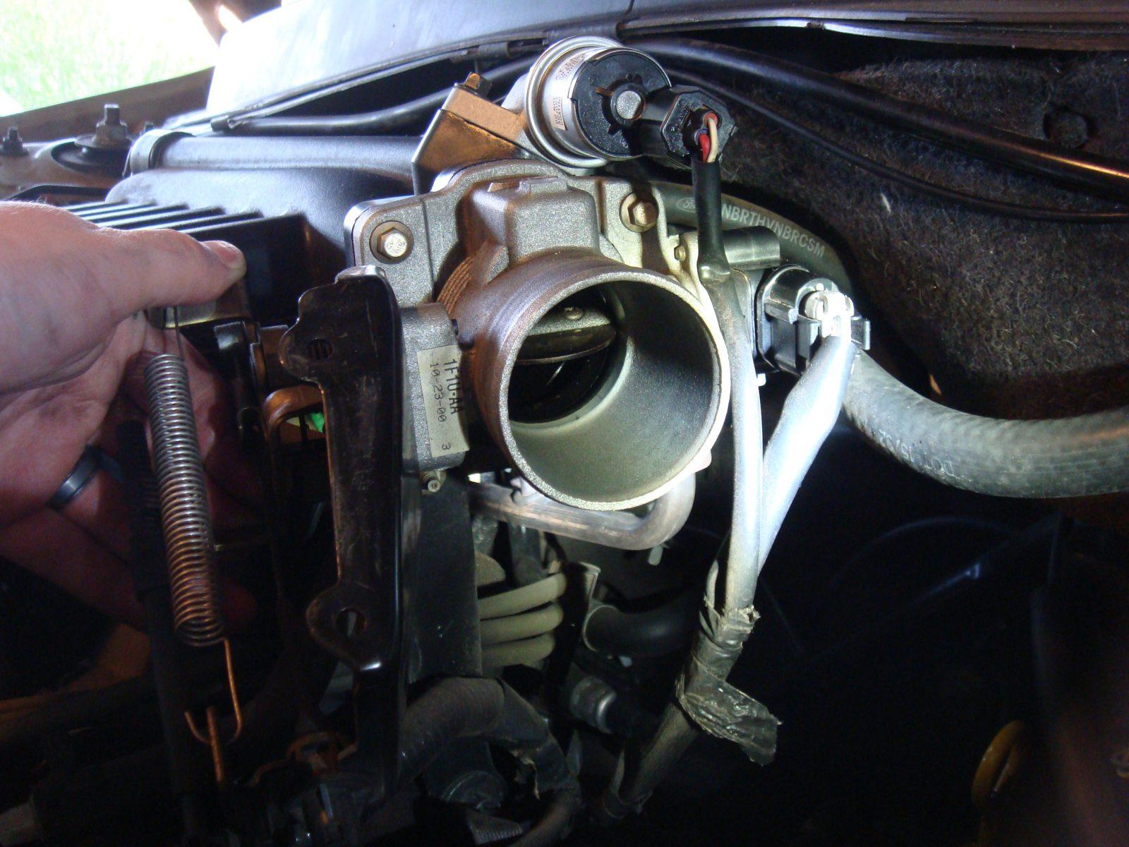 The Difference Between a Throttle Body Position Sensor & Throttle Body  Temperature Sensor