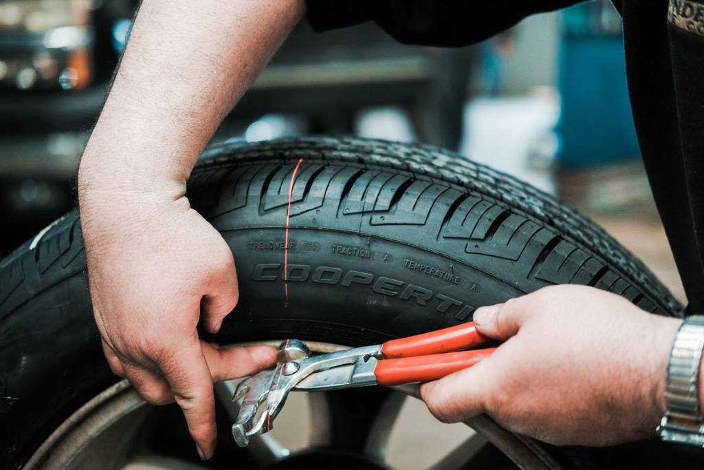  steering wheel shakes when accelerating