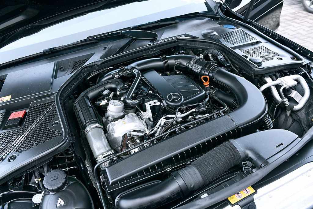 how much is oil change for mercedes benz