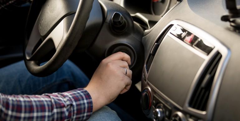 Take The Car Key Out While Driving Is Dangerous? - CAR ...