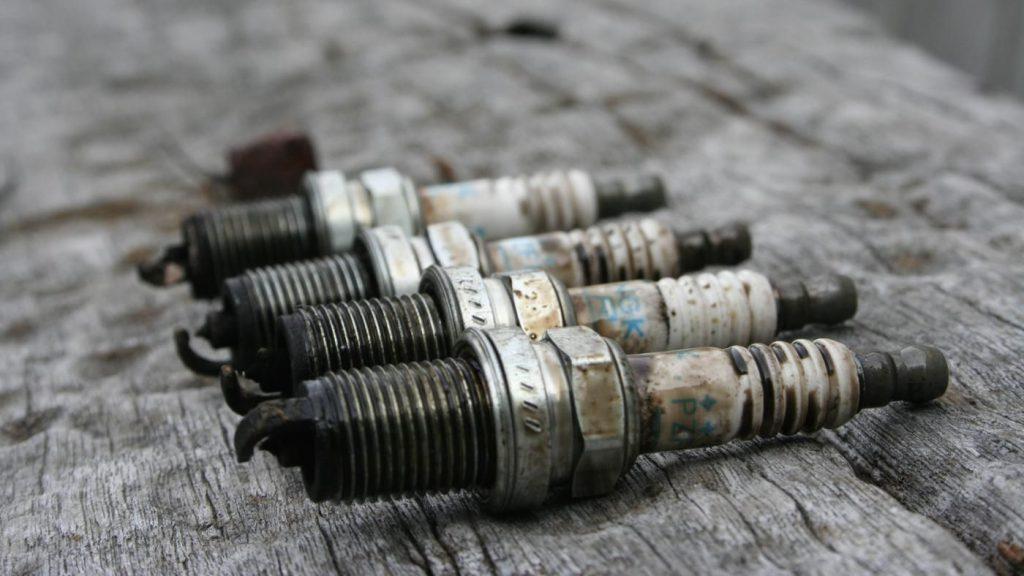 Major reasons for diesel engines run without spark plugs