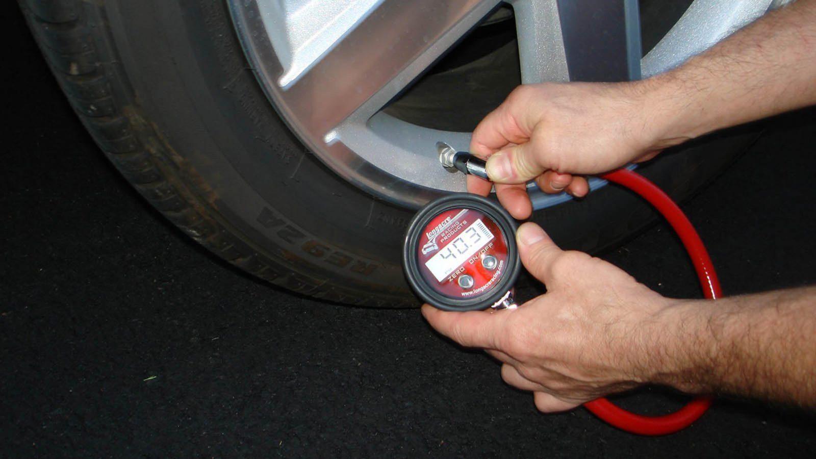 2005 ford 500 tire pressure