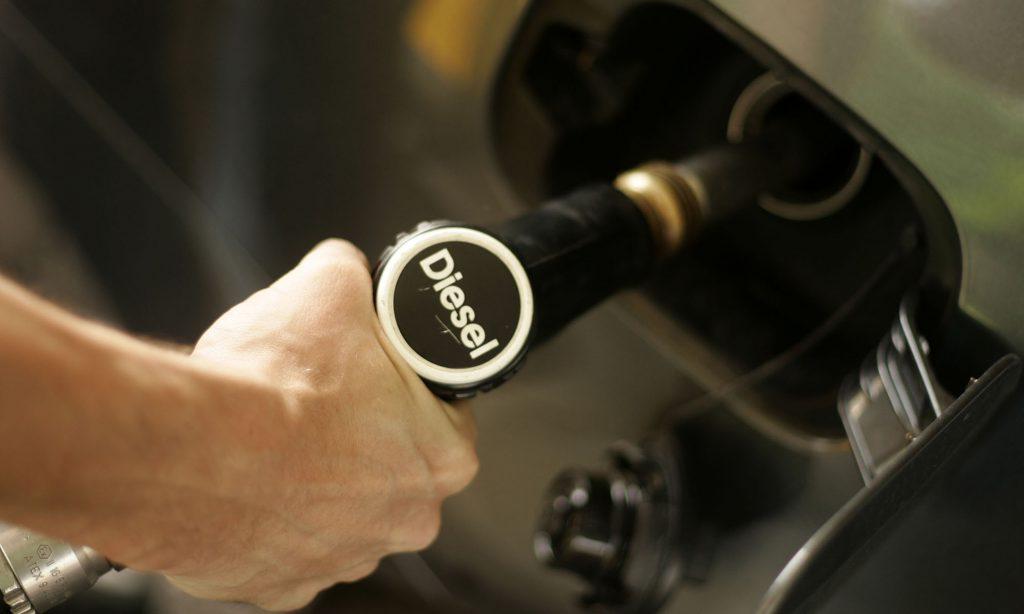 identify between petrol cars and diesel cars