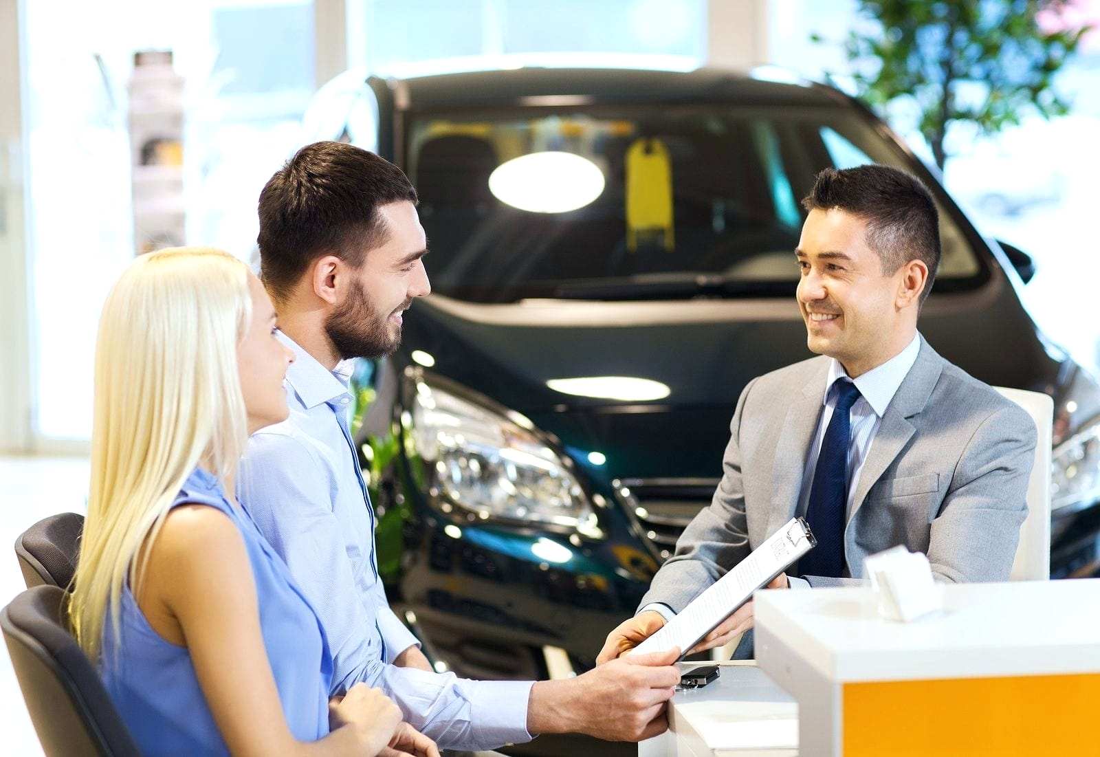 5 Essential Skills for Car Salesman to Know Now