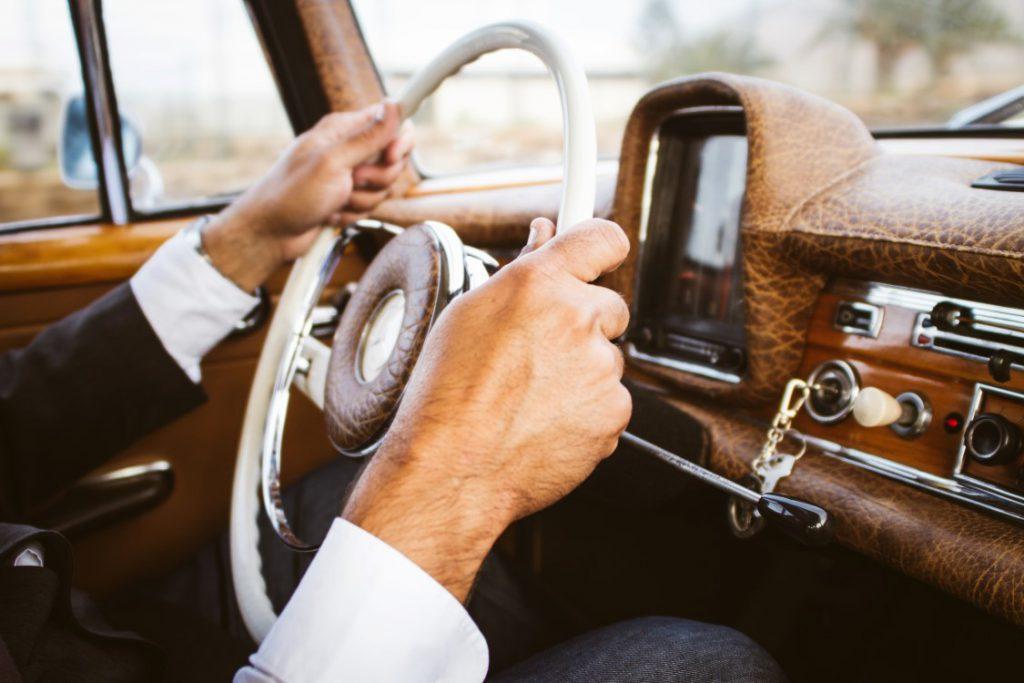 Left Hand Drive vs Right Hand Drive: The Reasons behind the Differences