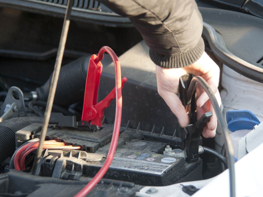 how to start an automatic car with a dead battery