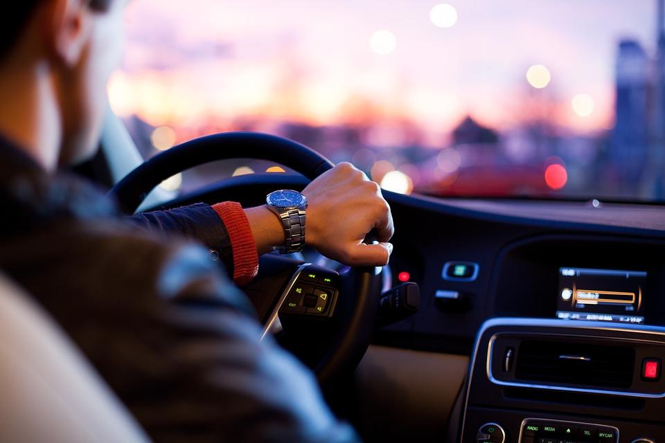 Tips for are left-handed drivers more of a danger on the roadT