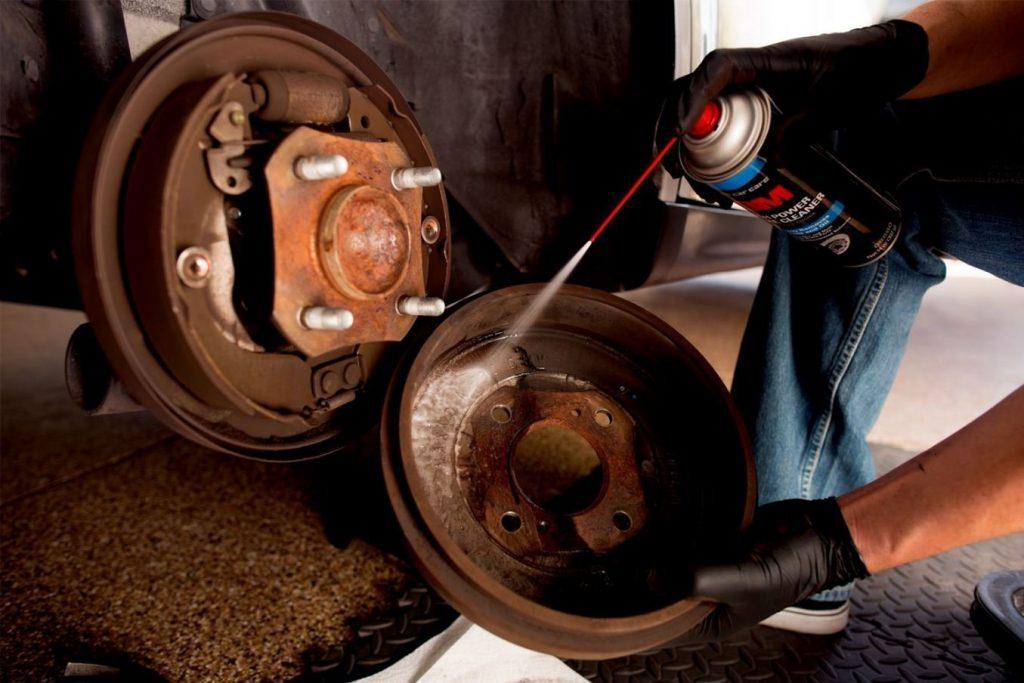 Brake Cleaner Vs. Carb Cleaner, What's The Differences