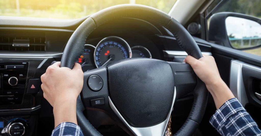 Driving a Car Without Power Steering: Tips & Tricks