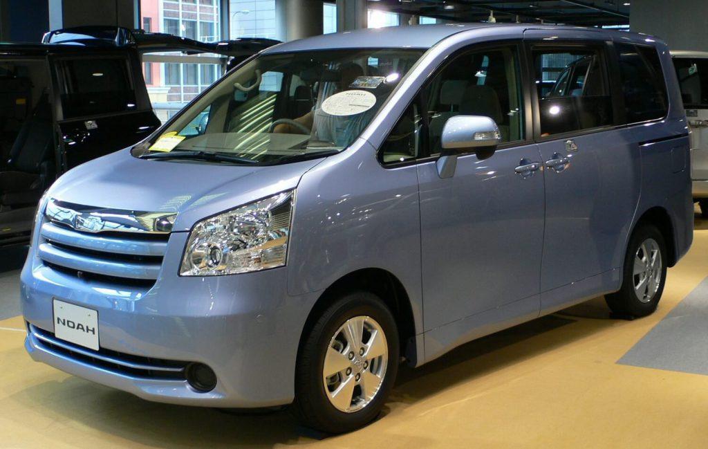 Toyota Noah vs Voxy explained