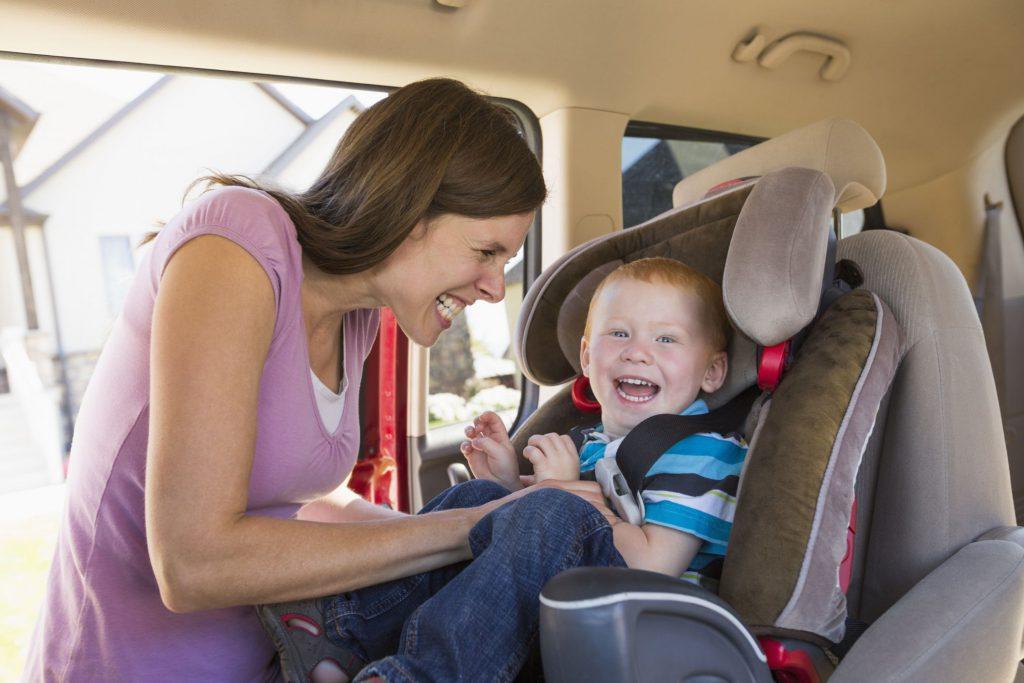 12 Tips That Help When Your Baby Cries In Car Seat