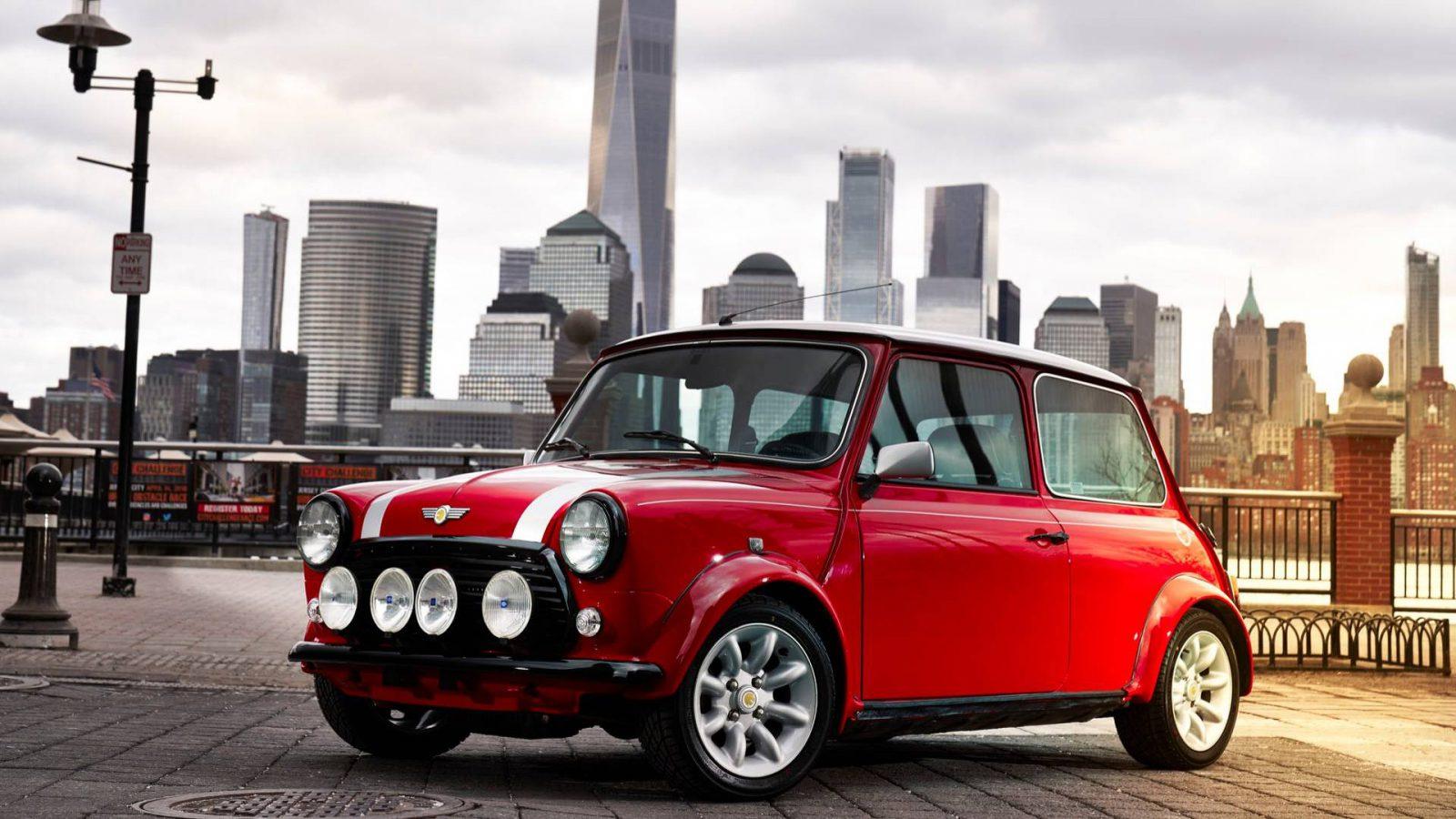 Who Makes The Mini Cooper?