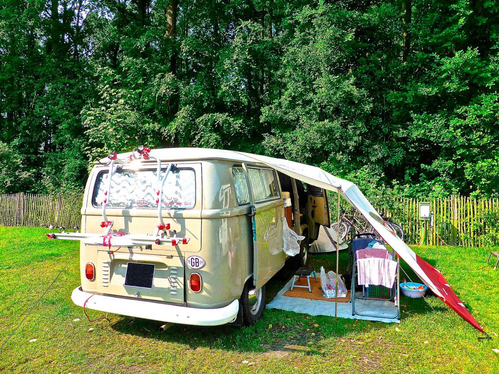 turn your car into a camper in a few steps