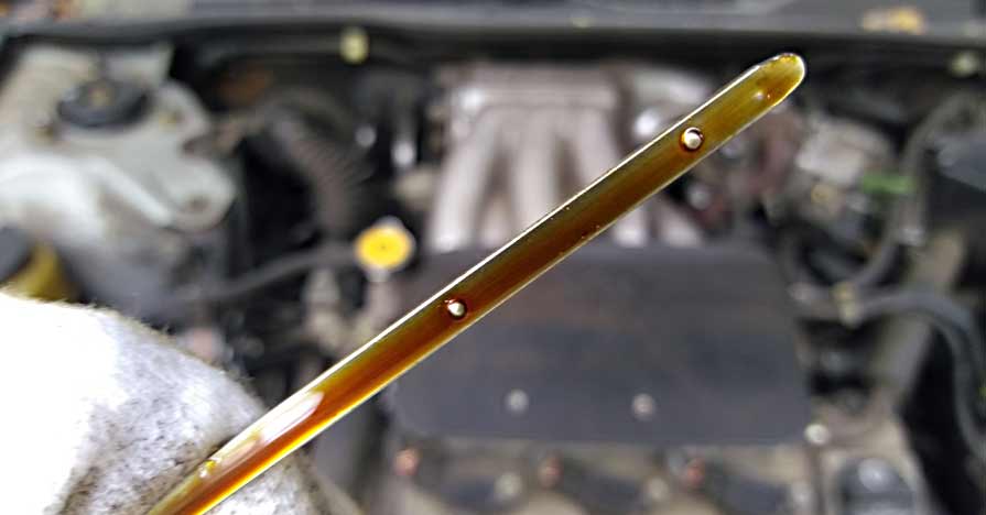 engine oil color