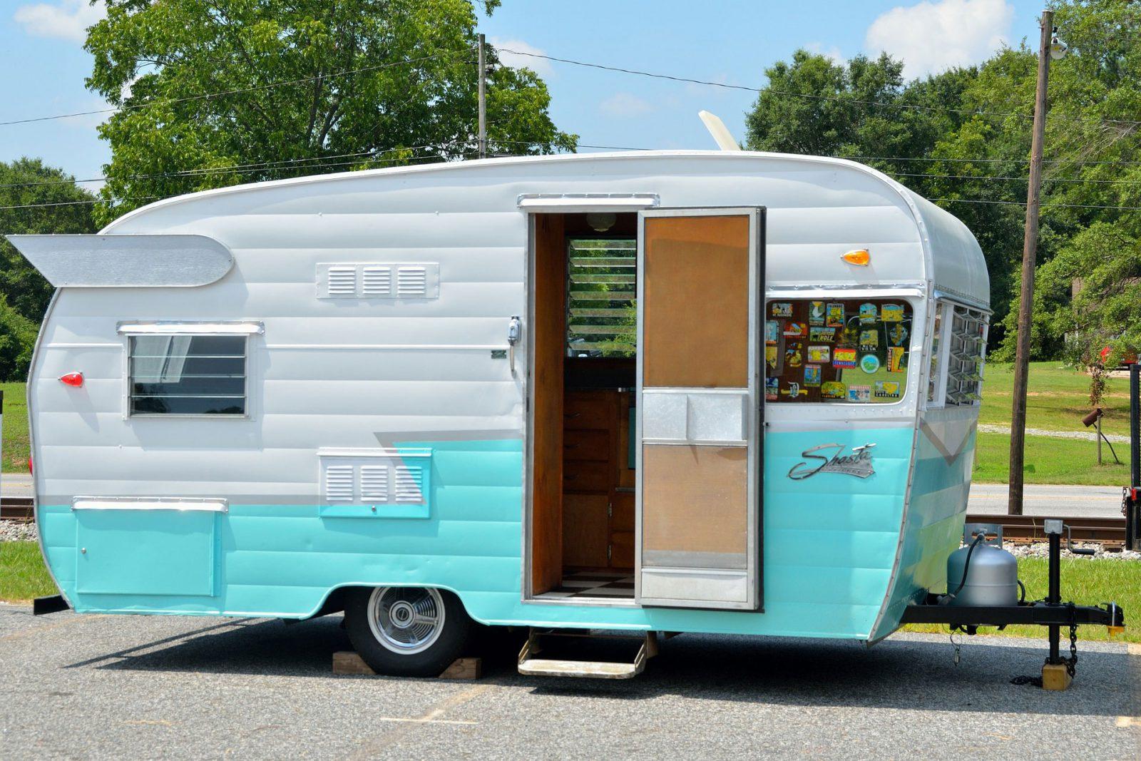 turn your car into a camper - just a few steps and you are done