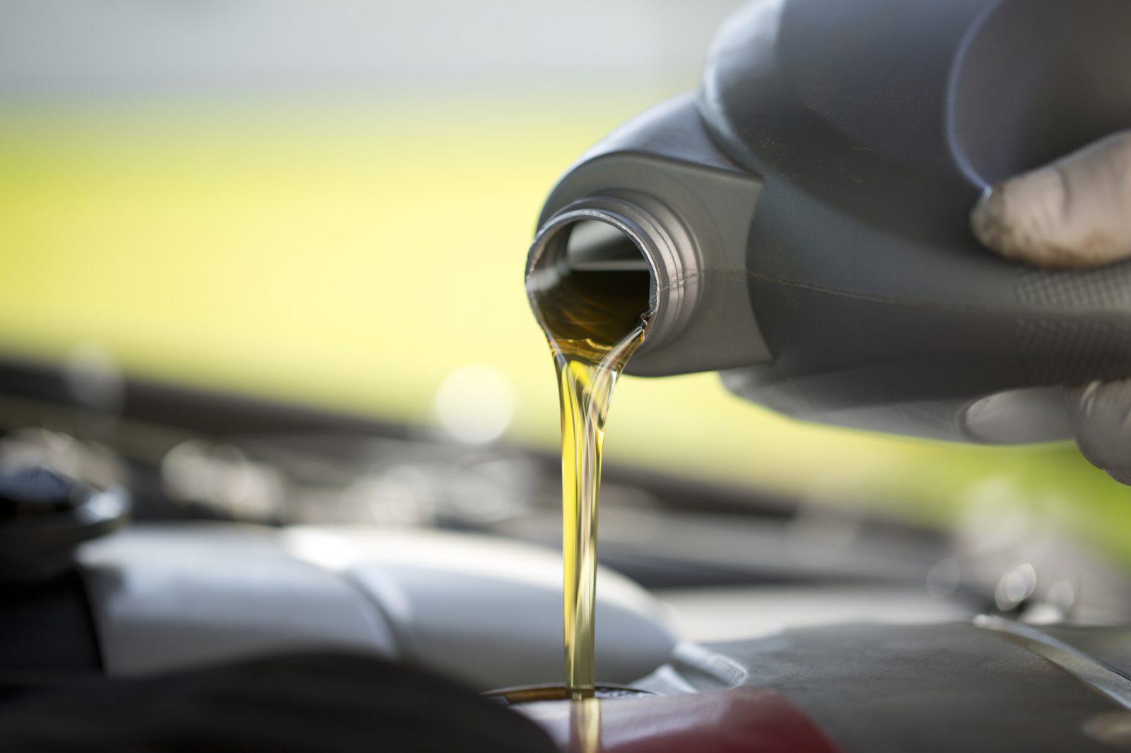 What Your Engine Oil Color Means 