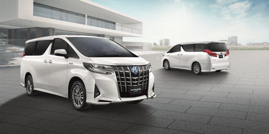 Toyota Vellfire vs. Alphard- is there some thing you should know about it now