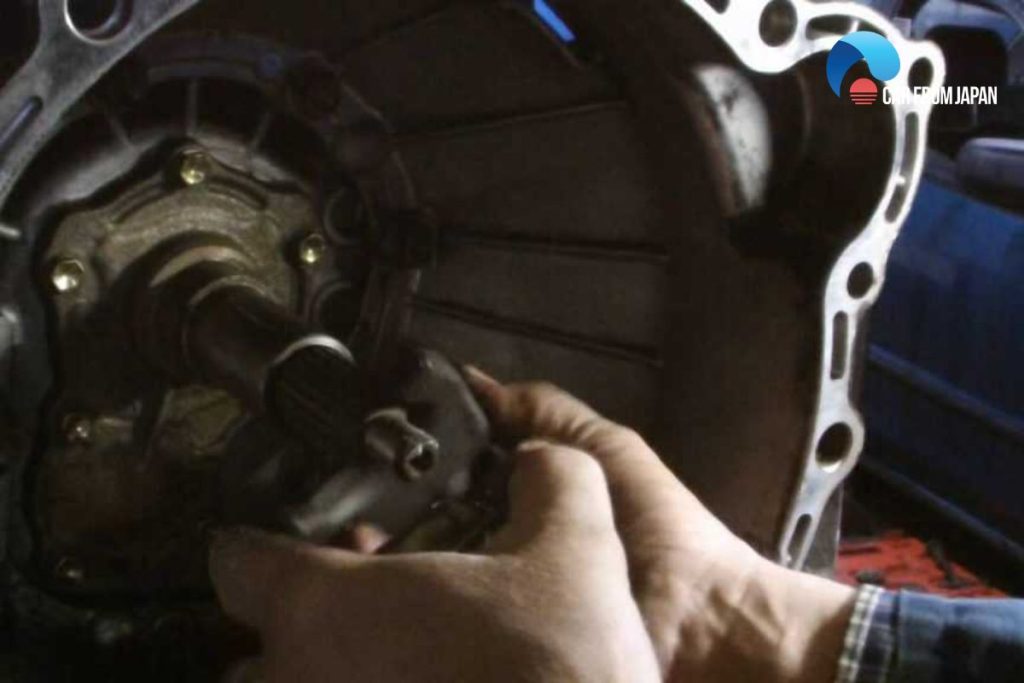 clutch throw out bearing symptoms