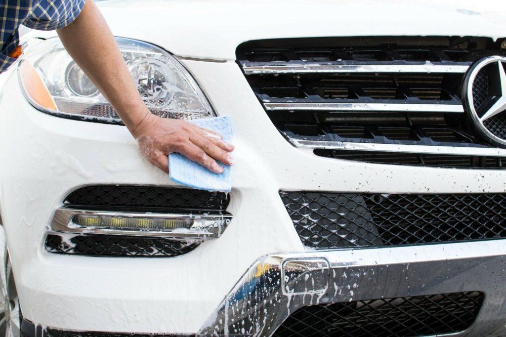 clean bugs off windshield guide