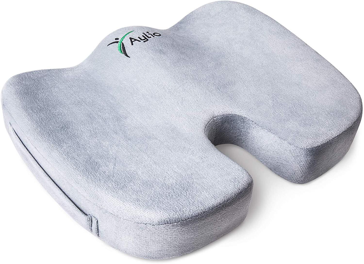 This car seat cushion for back pain has quietly racked up over 8,000  five-star reviews - Autoblog