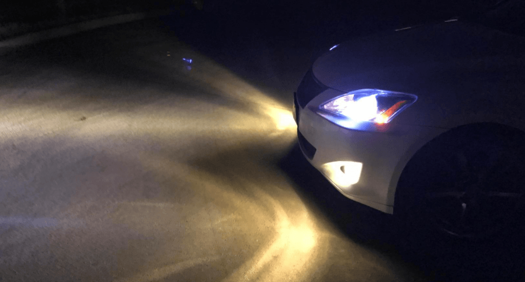 Car headlights comparison LED vs halogen