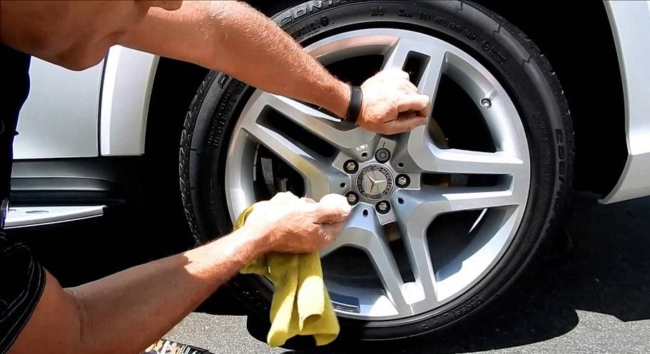 Clean alloy wheels guide