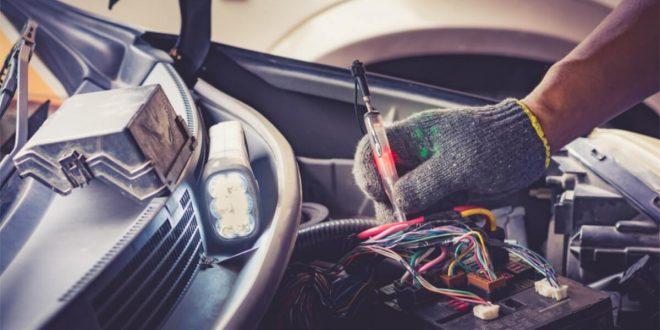 how to use a circuit tester on a car