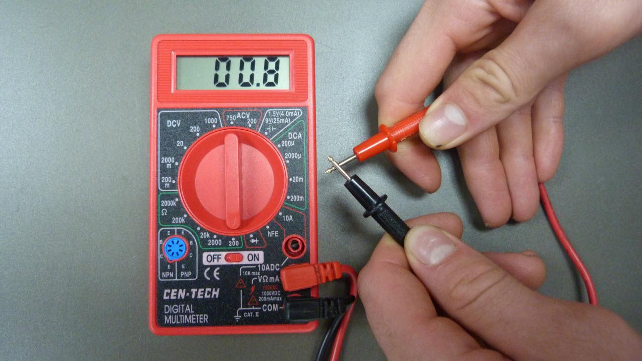 test fuel pump relay with multimeter