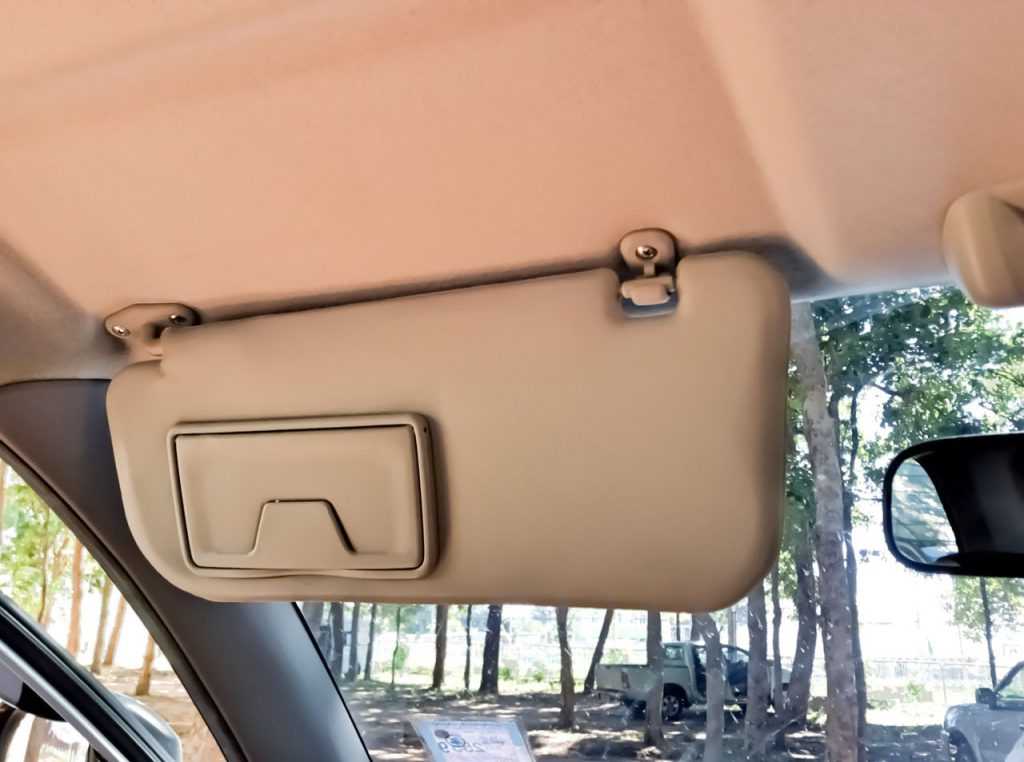 Replace Sun Visor of Your Vehicle This Way