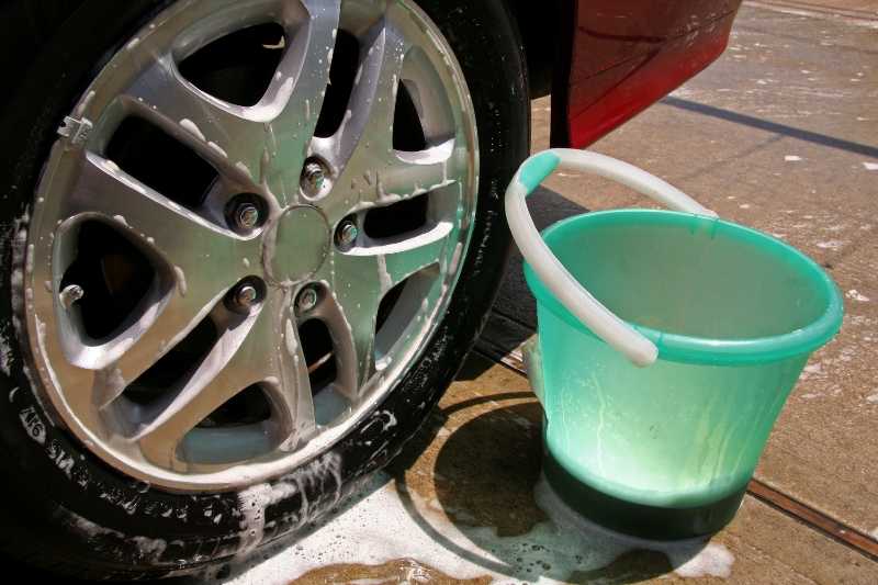 how to clean tires with household products
