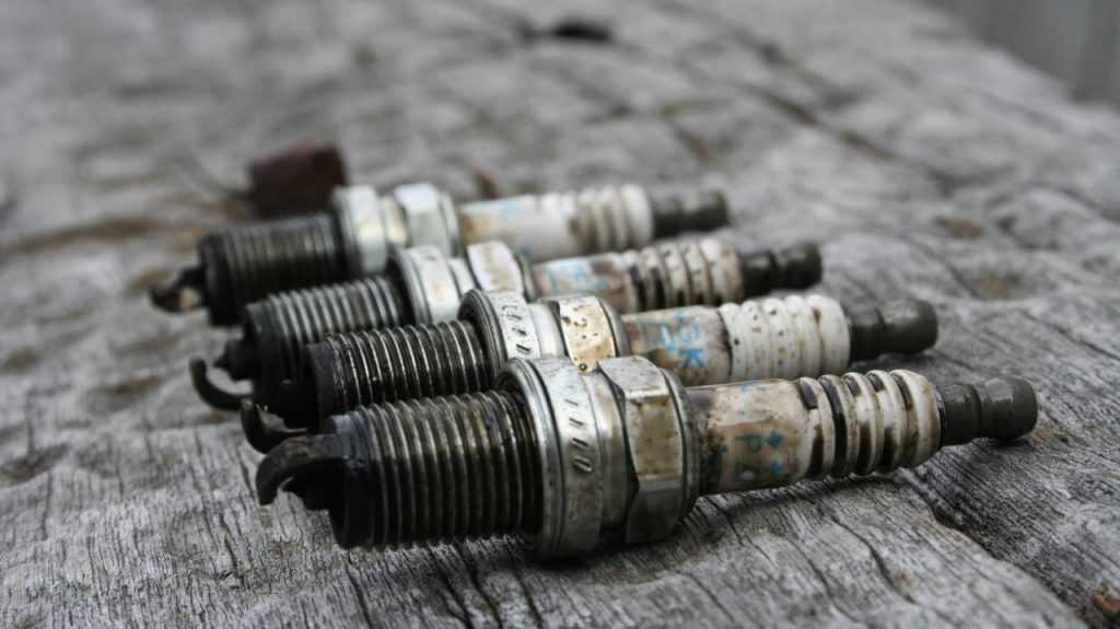 Making an Inexpensive Broken/Ripped/Torn/Melted/Fused Spark Plug