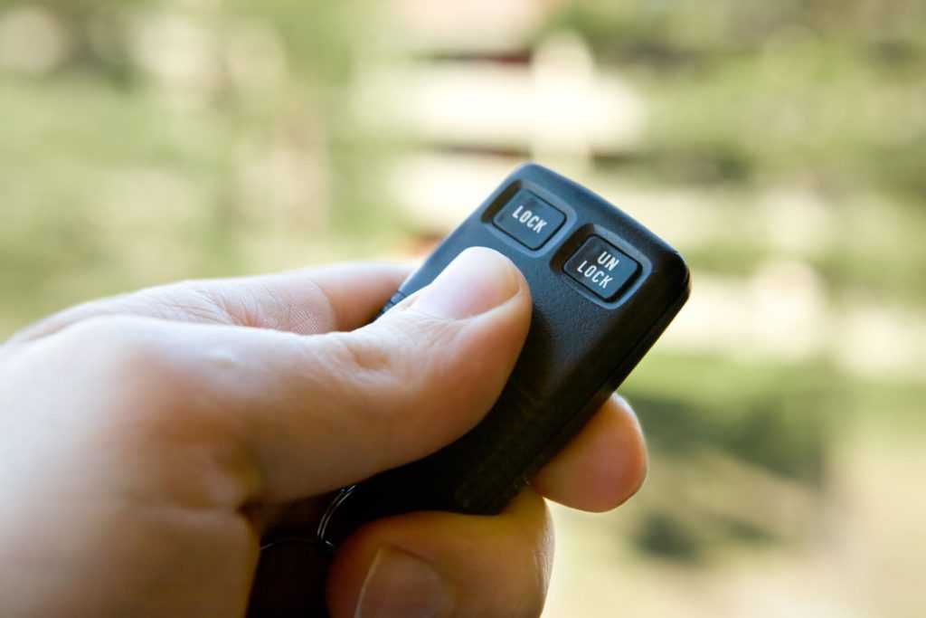 car keys setting off shop alarms