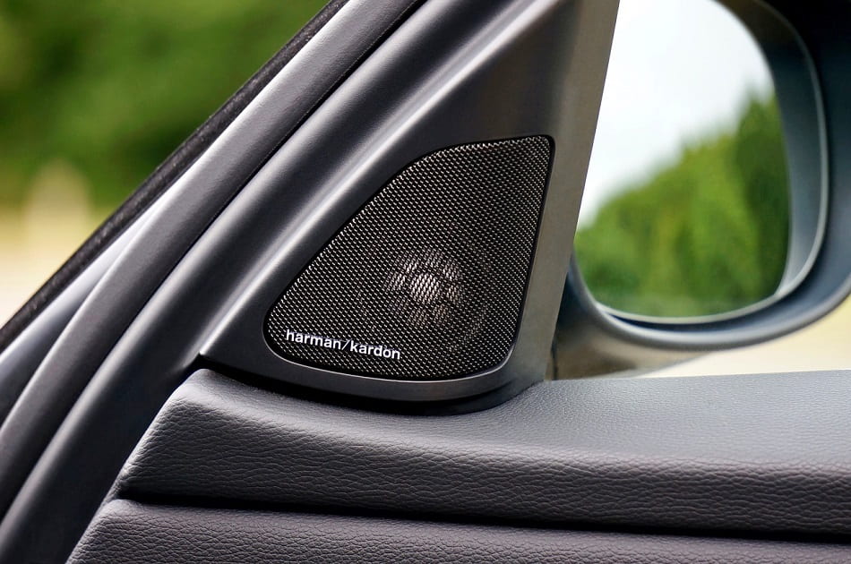 Harman kardon music 2024 system for car