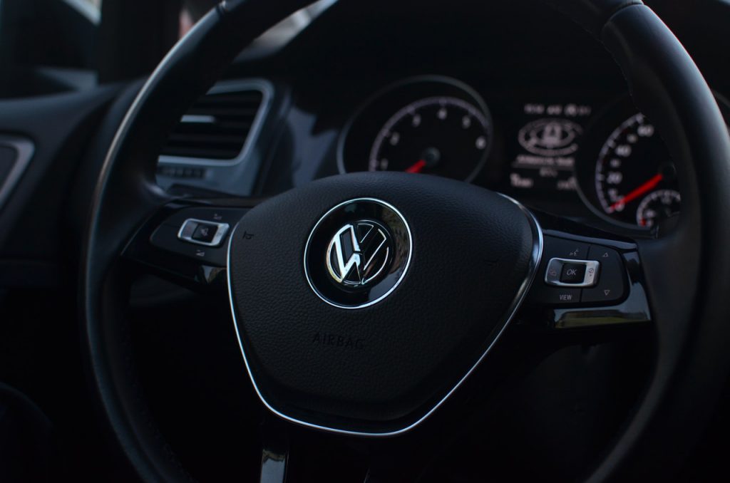 Steering wheel 