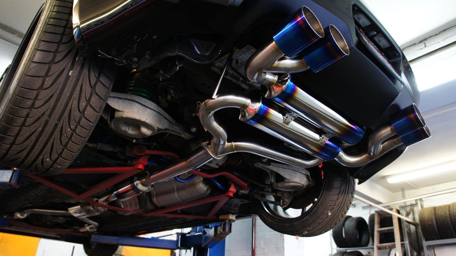 Car exhaust pipe damage and repair 