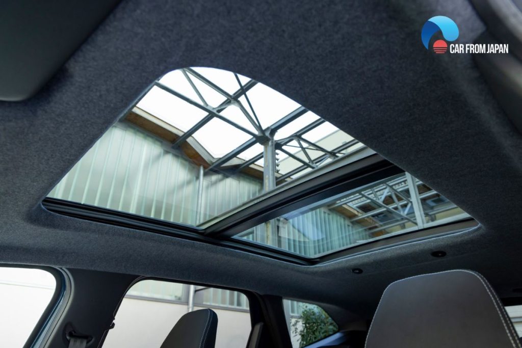 cars with panoramic moonroof