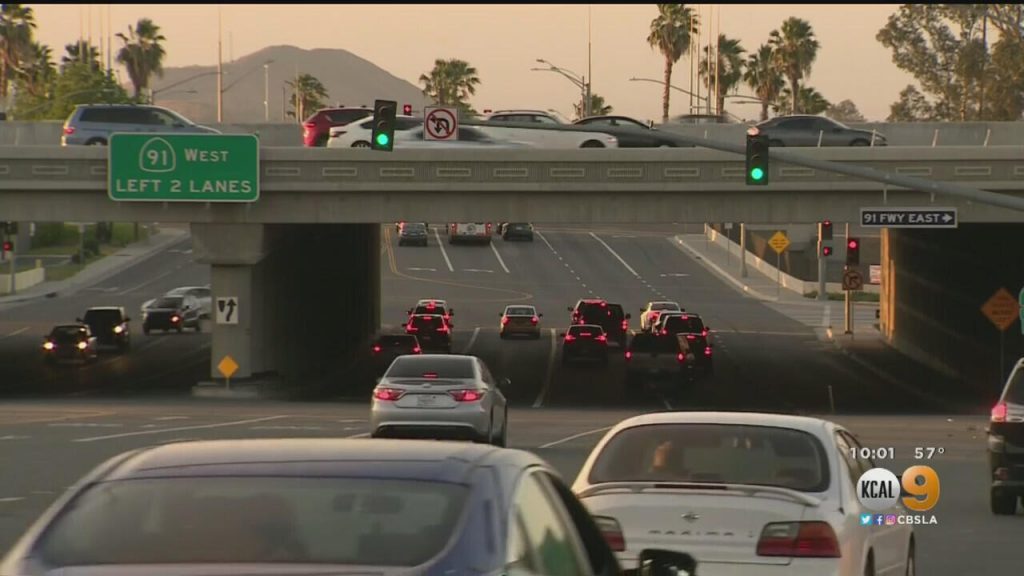 safe driving on freeway right lane