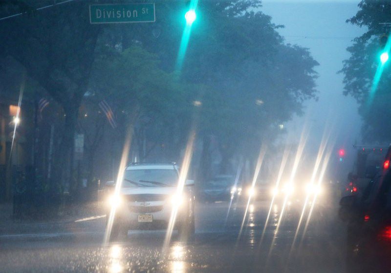 what happens if your car gets struck by lightning