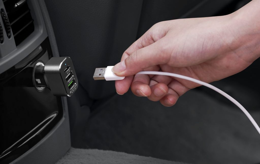 usb in car not charging phone