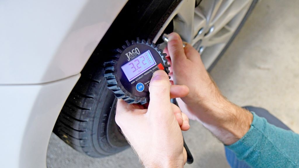measure nitrogen tire pressure
