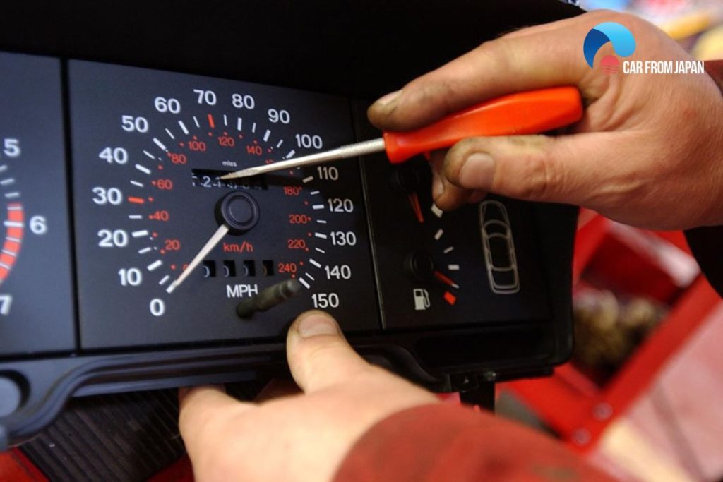 how to tell if an odometer has been rolled back
